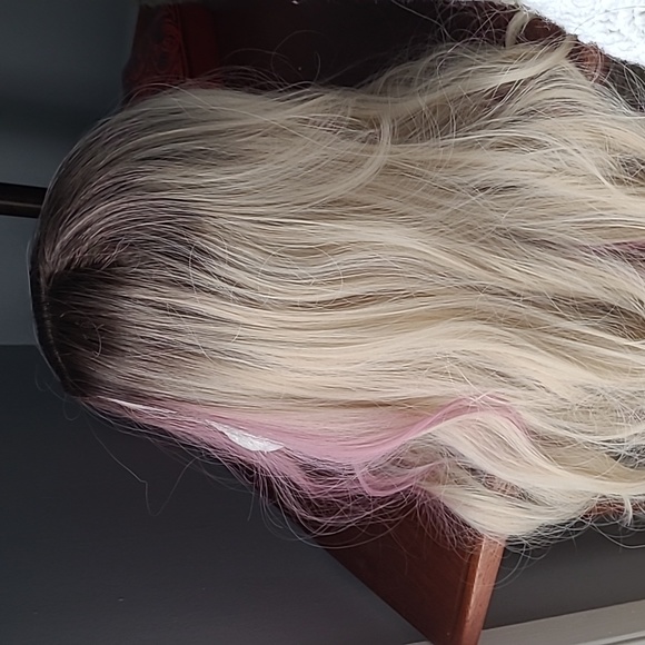 Oufei blonde wig with highlights - Picture 6 of 6